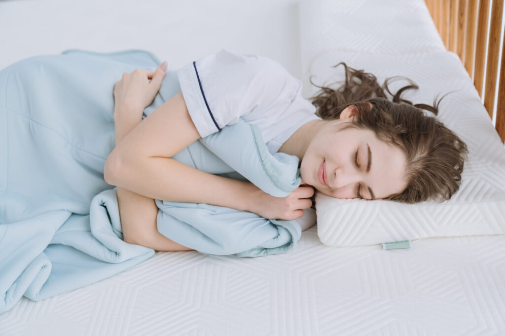 枕會選！（3）：過年想運勢順？先把命定高度睡對—被接住、不頂住，肩頸才放鬆